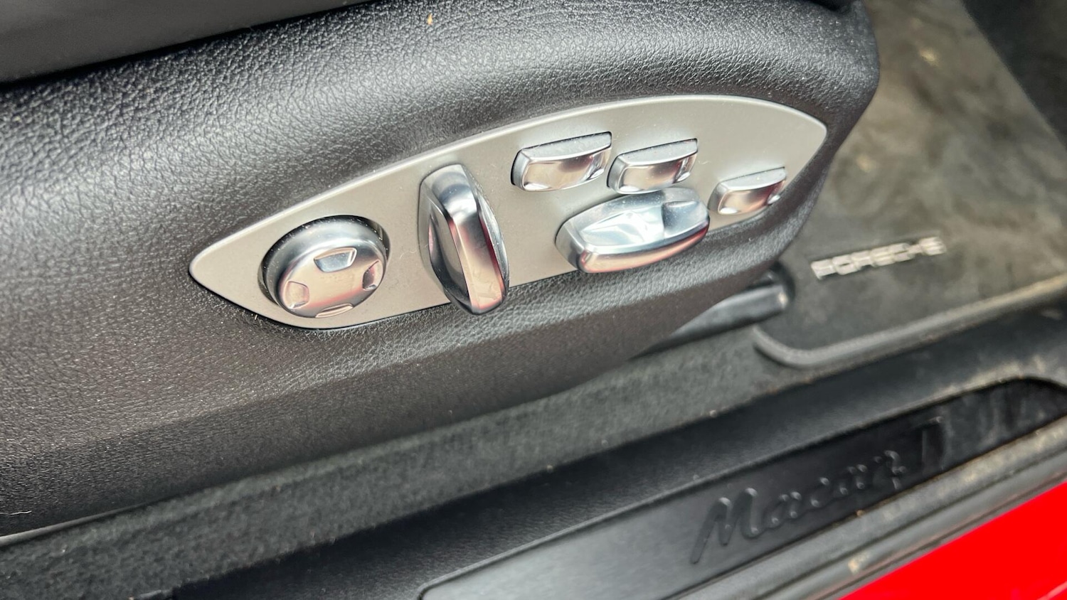 Used Porsche Macan 2022 for sale - 77351661: Photo 34