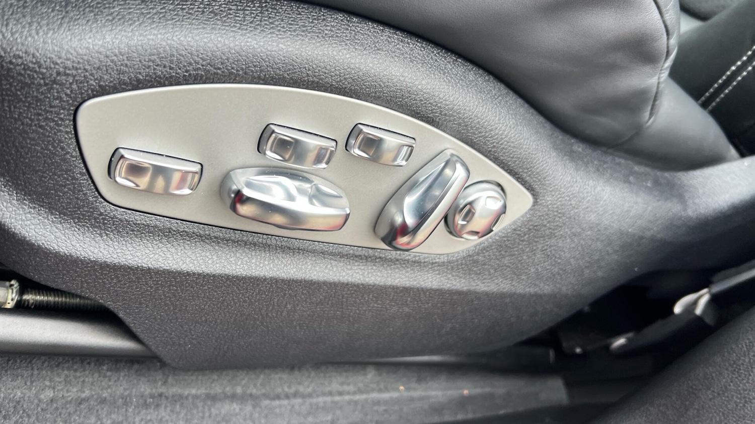 Used Porsche Macan 2022 for sale - 77351661: Photo 38