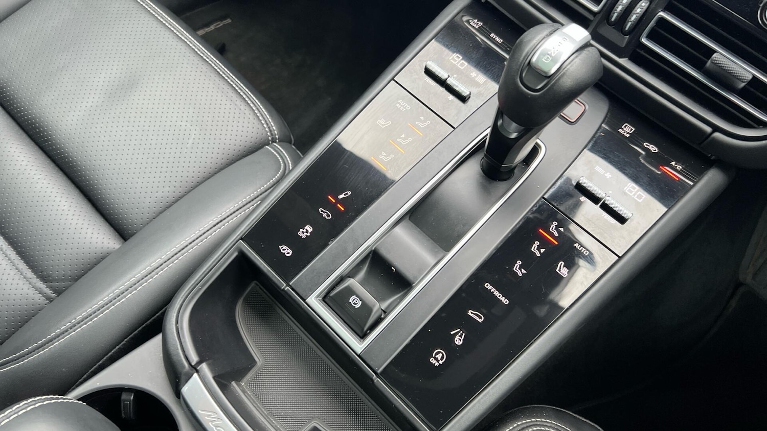 Used Porsche Macan 2022 for sale - 77351661: Photo 42