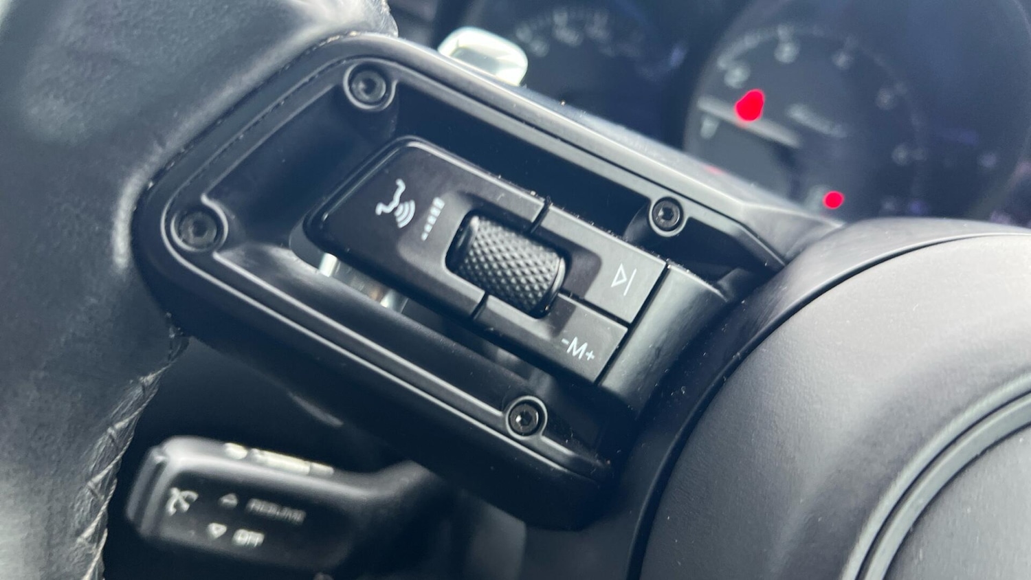 Used Porsche Macan 2022 for sale - 77351661: Photo 43