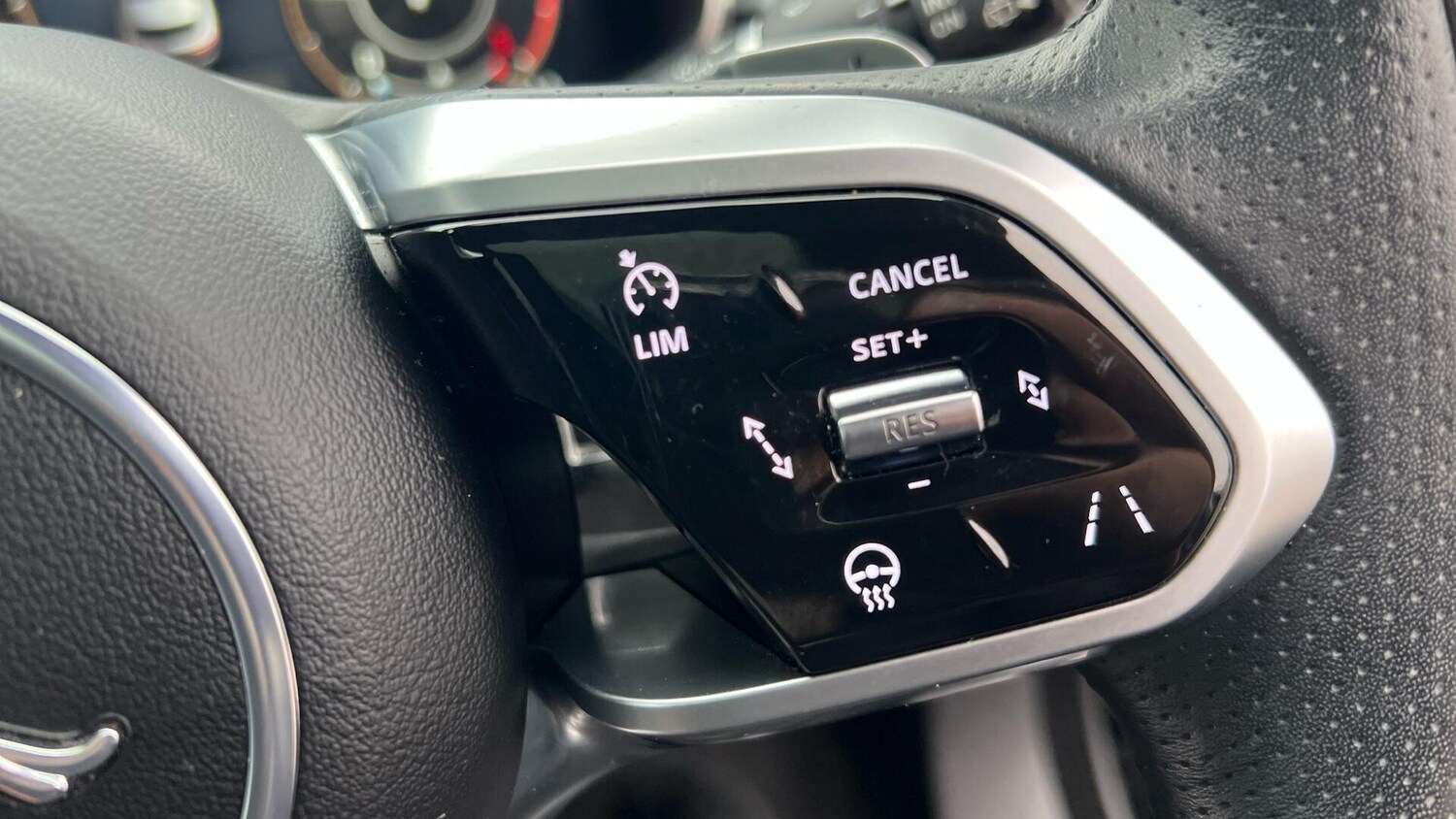 Used Jaguar F-Pace 2022 for sale - 76527898: Photo 41