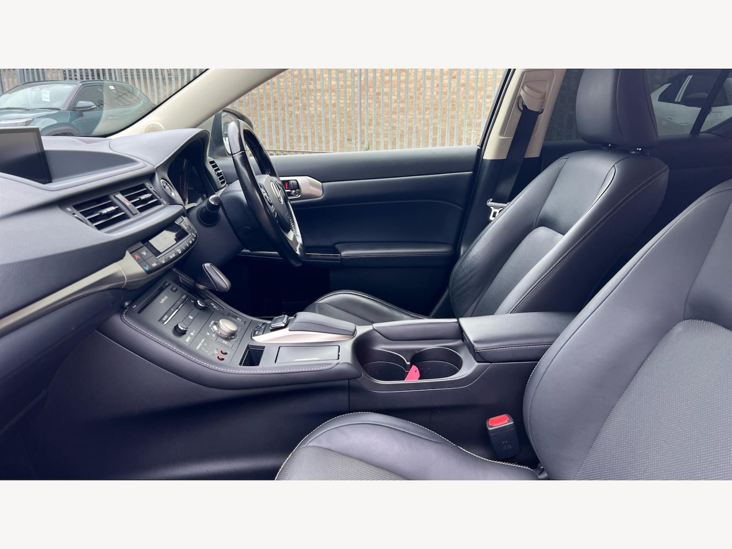 Used Lexus CT 2018 for sale - 76315237: Photo 8