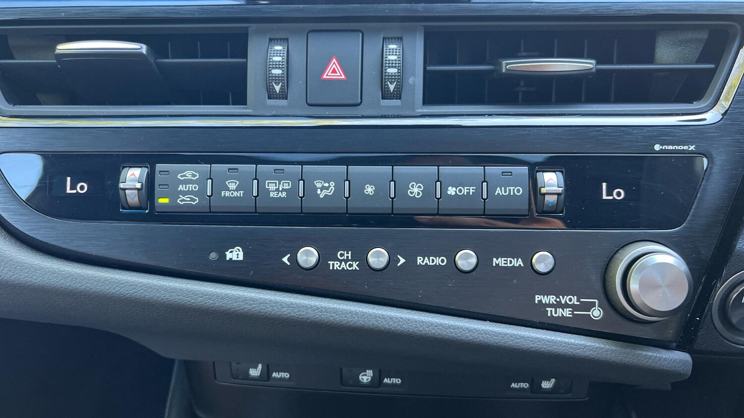 Vehicle 33