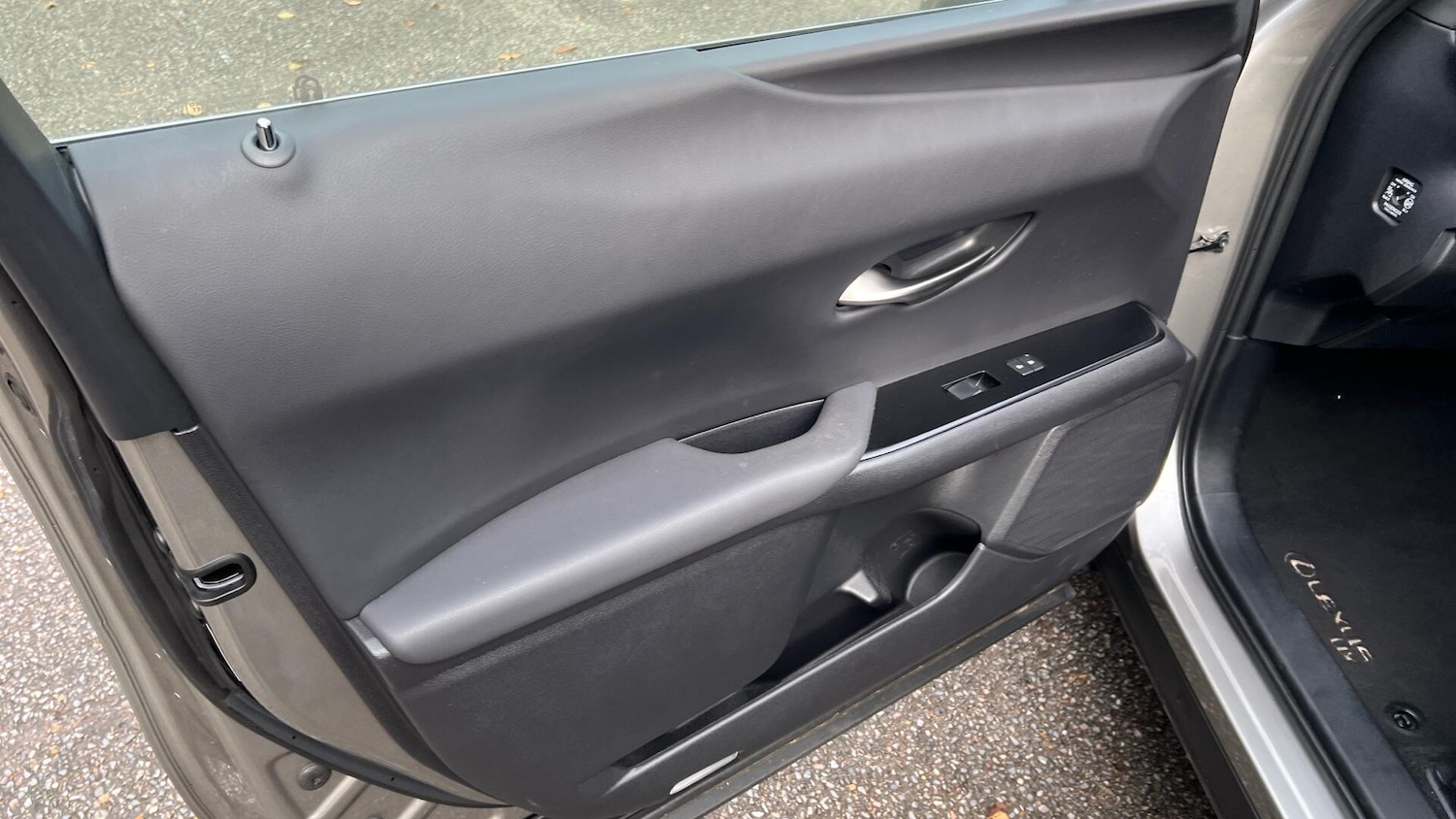 Used Lexus UX 2021 for sale - 76499180: Photo 34