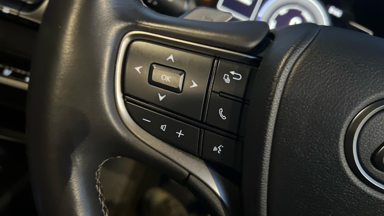 Used Lexus UX 2022 for sale - 76953566: Photo 38