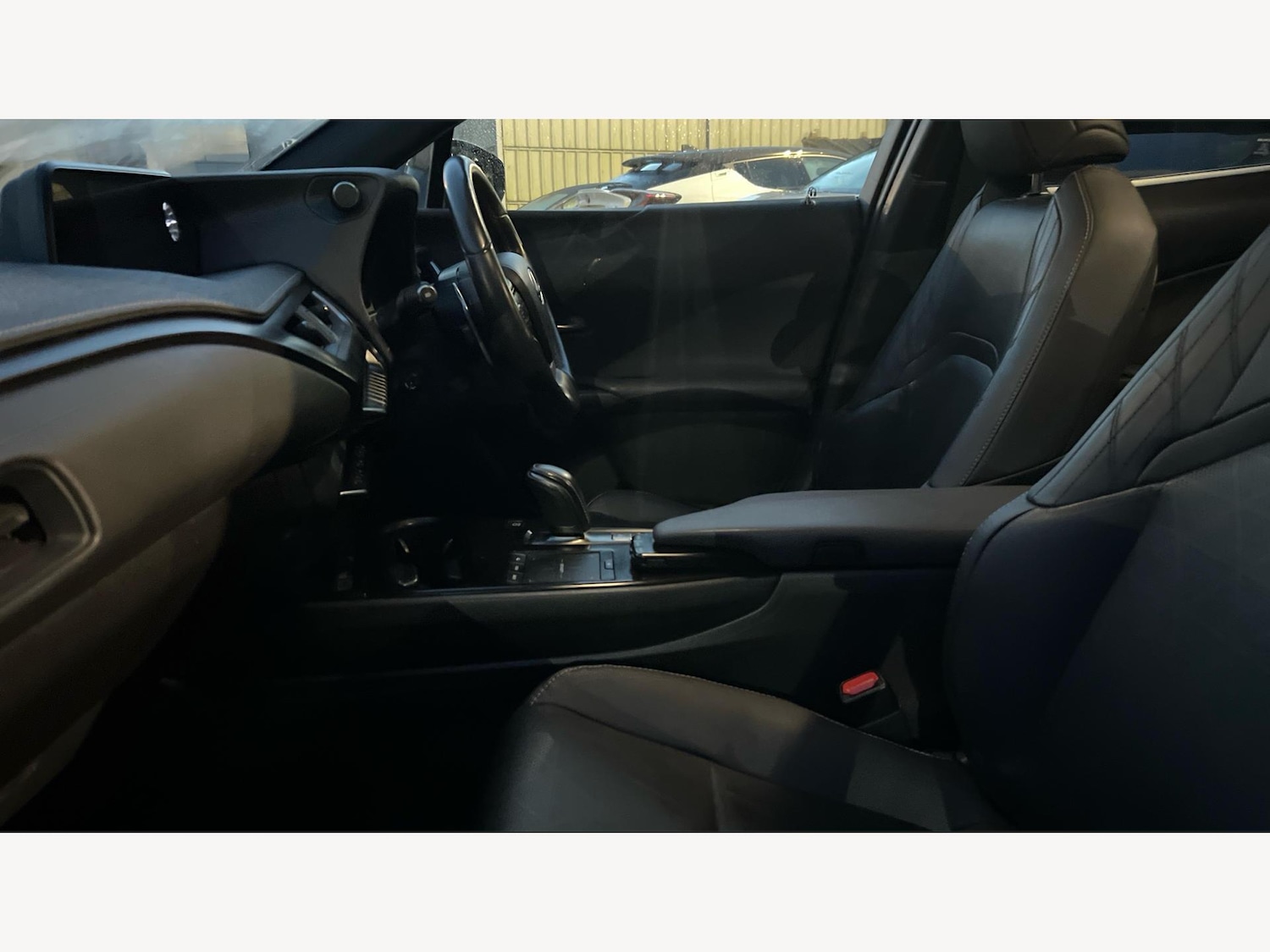 Used Lexus UX 2022 for sale - 76953566: Photo 8