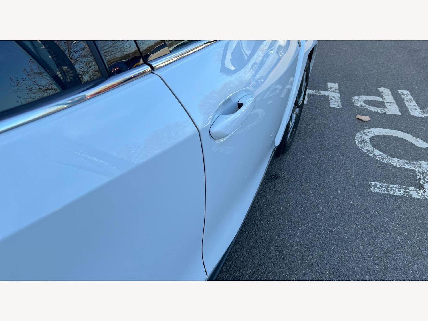 Used Lexus UX 2023 for sale - 76646221: Photo 28