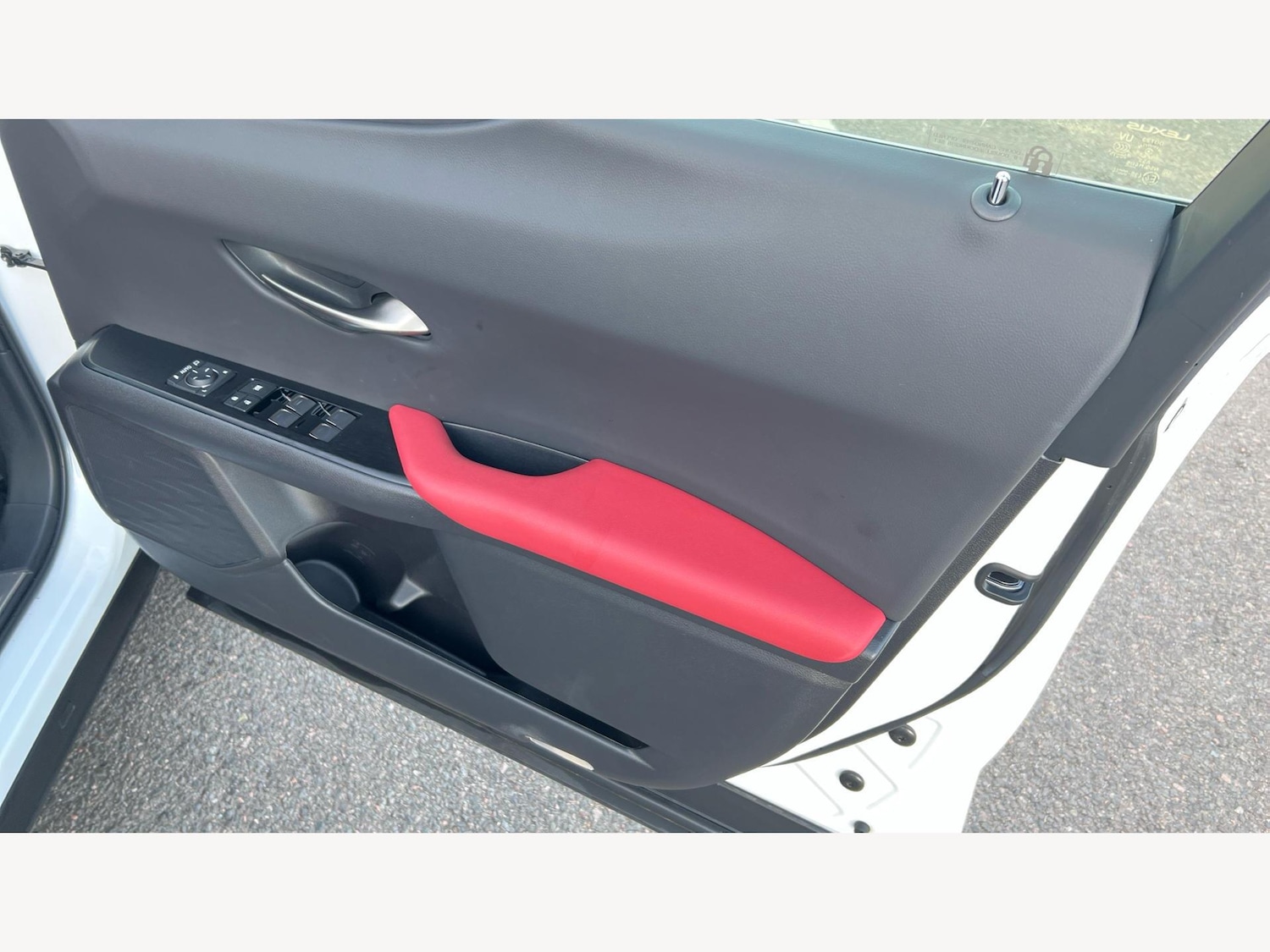 Used Lexus UX 2023 for sale - 76646221: Photo 32