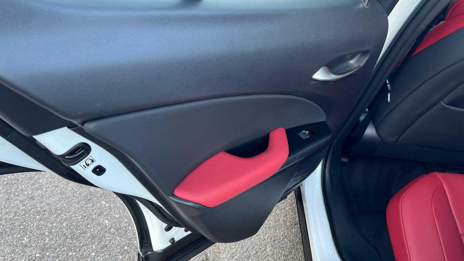 Used Lexus UX 2023 for sale - 76646221: Photo 34