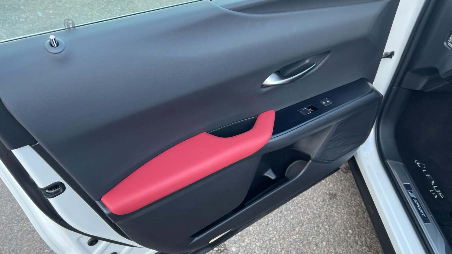 Used Lexus UX 2023 for sale - 76646221: Photo 35