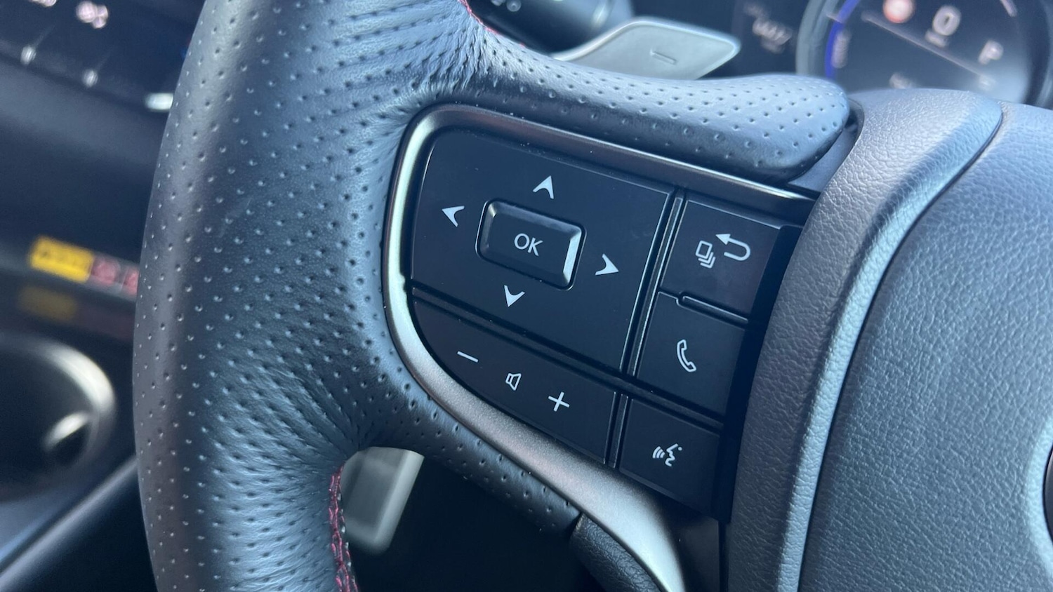 Used Lexus UX 2023 for sale - 76646221: Photo 39