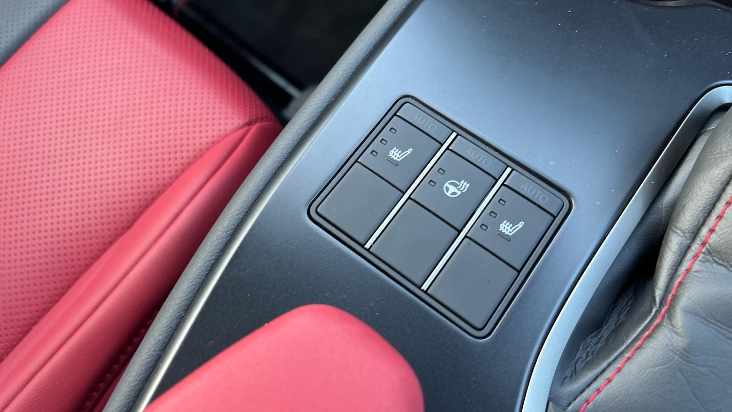 Used Lexus UX 2023 for sale - 76646221: Photo 46