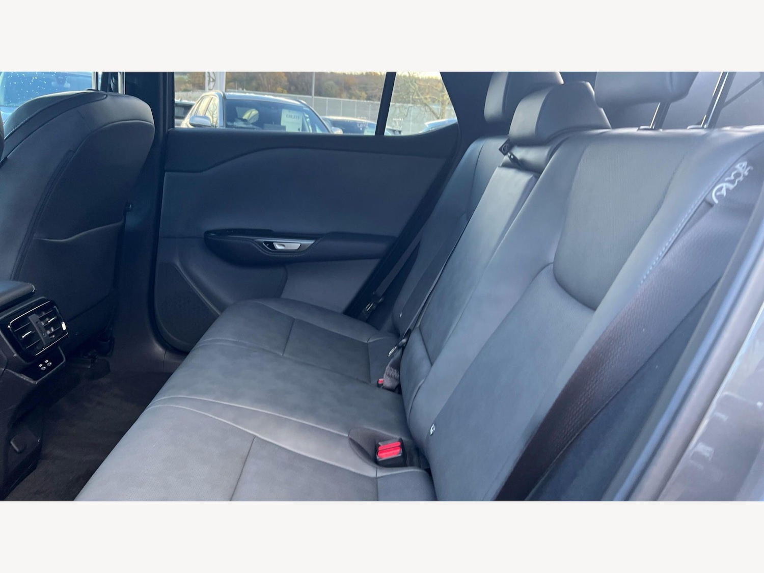 Used Lexus RZ 2024 for sale - 77646555: Photo 16