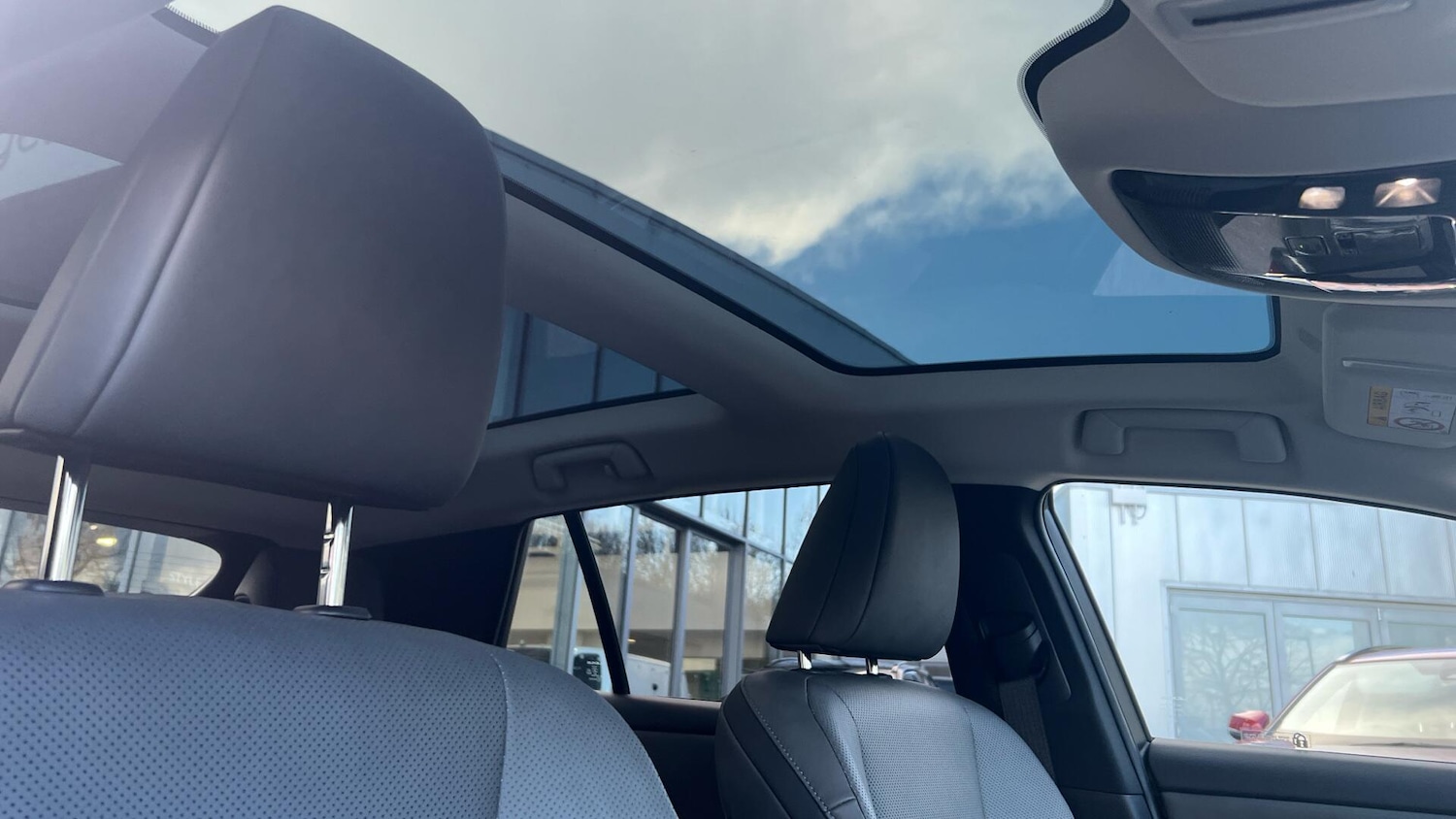 Used Lexus RZ 2024 for sale - 77646555: Photo 33