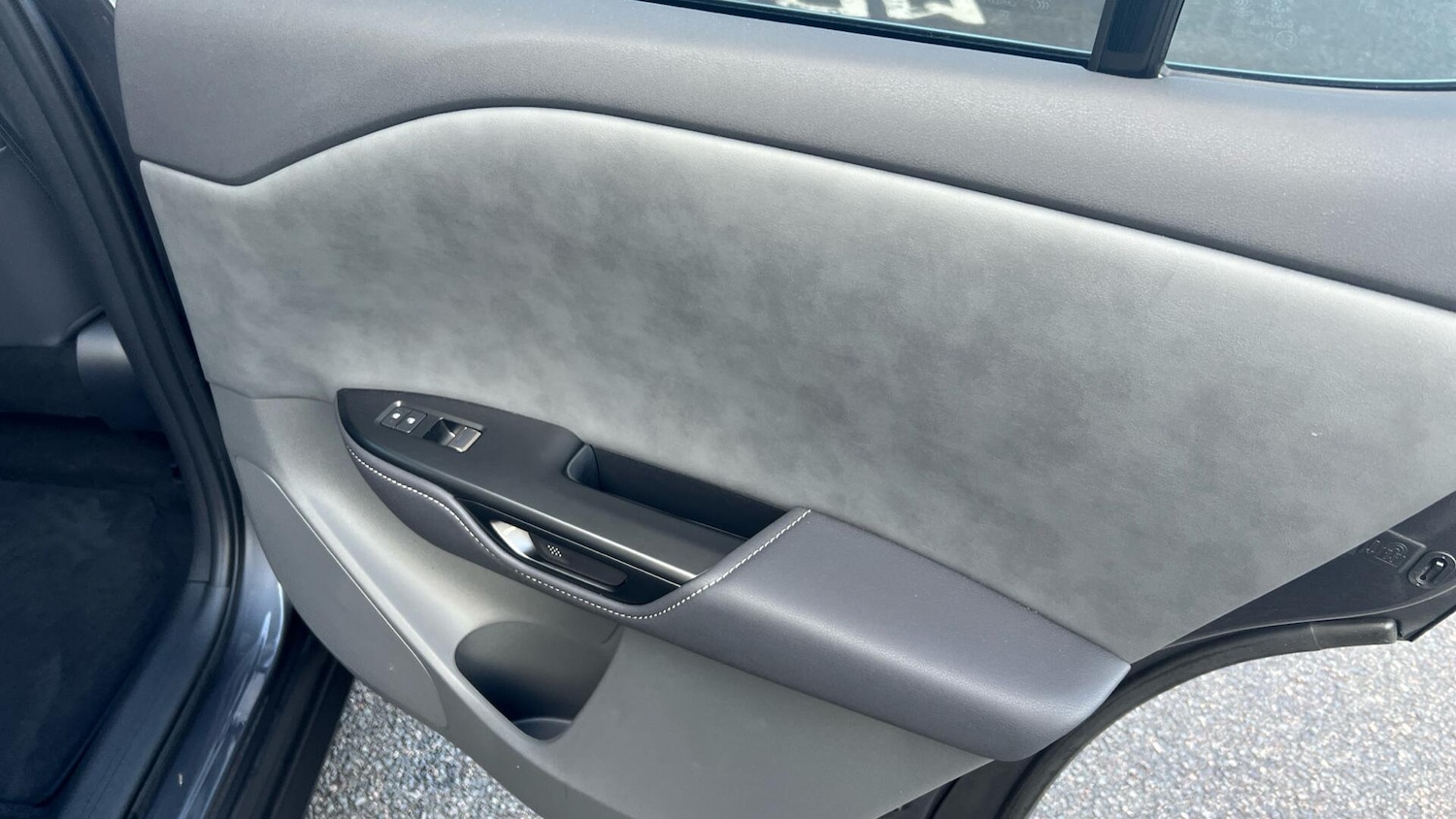 Used Lexus RZ 2024 for sale - 77646555: Photo 34