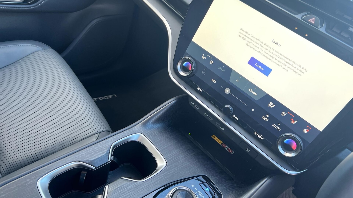 Used Lexus RZ 2024 for sale - 77646555: Photo 41