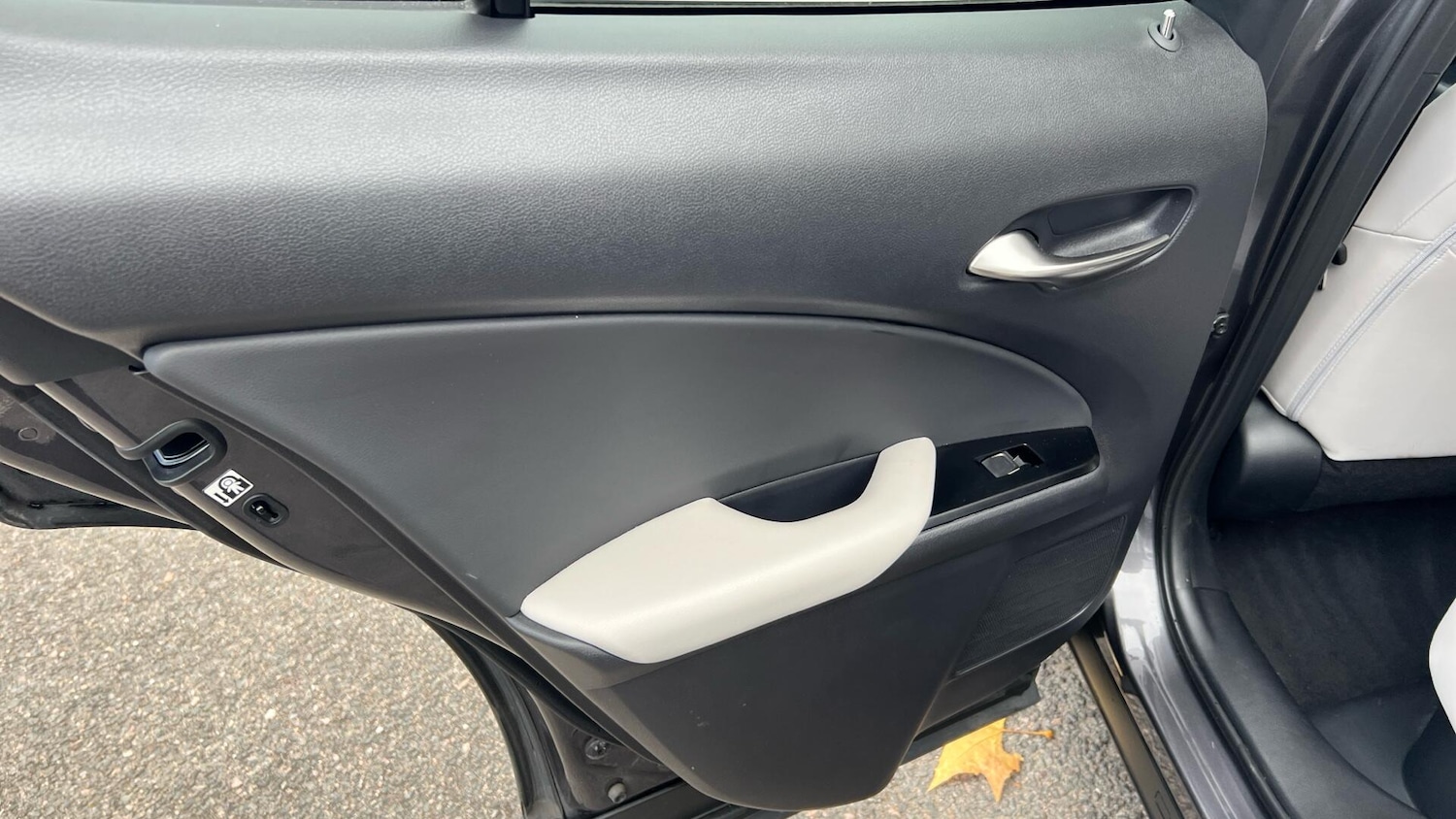 Used Lexus UX 2023 for sale - 76498903: Photo 34