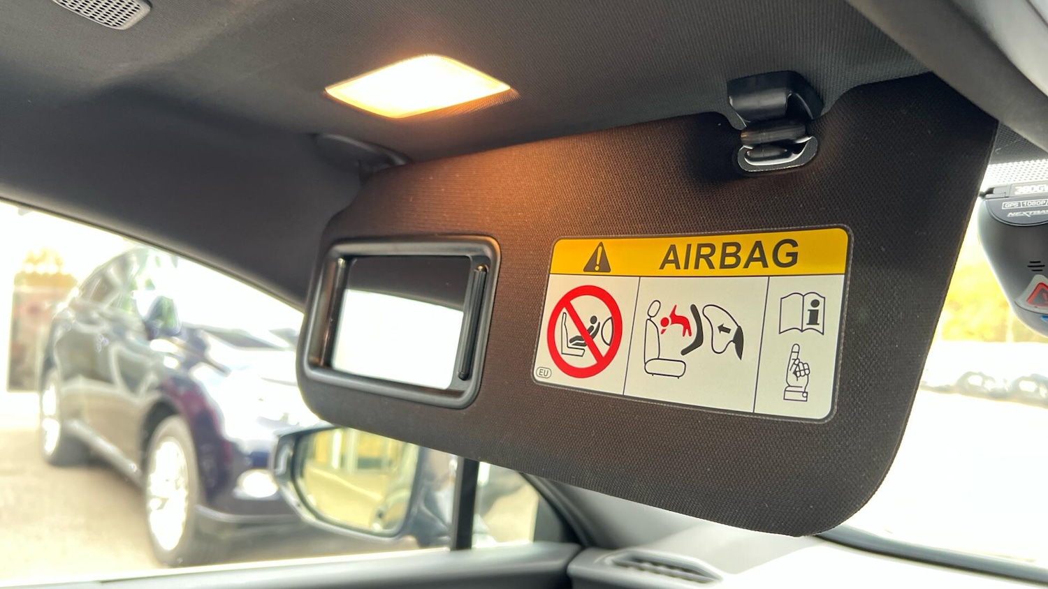 Used Lexus UX 2023 for sale - 76498903: Photo 37