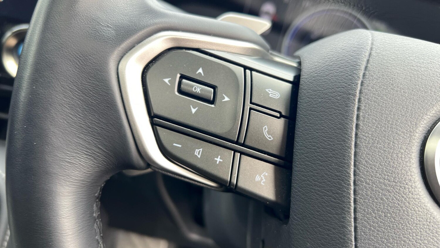 Used Lexus NX 2023 for sale - 76314752: Photo 43