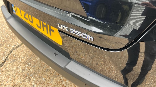 Used Lexus UX 2020 for sale - 76175037: Photo 27