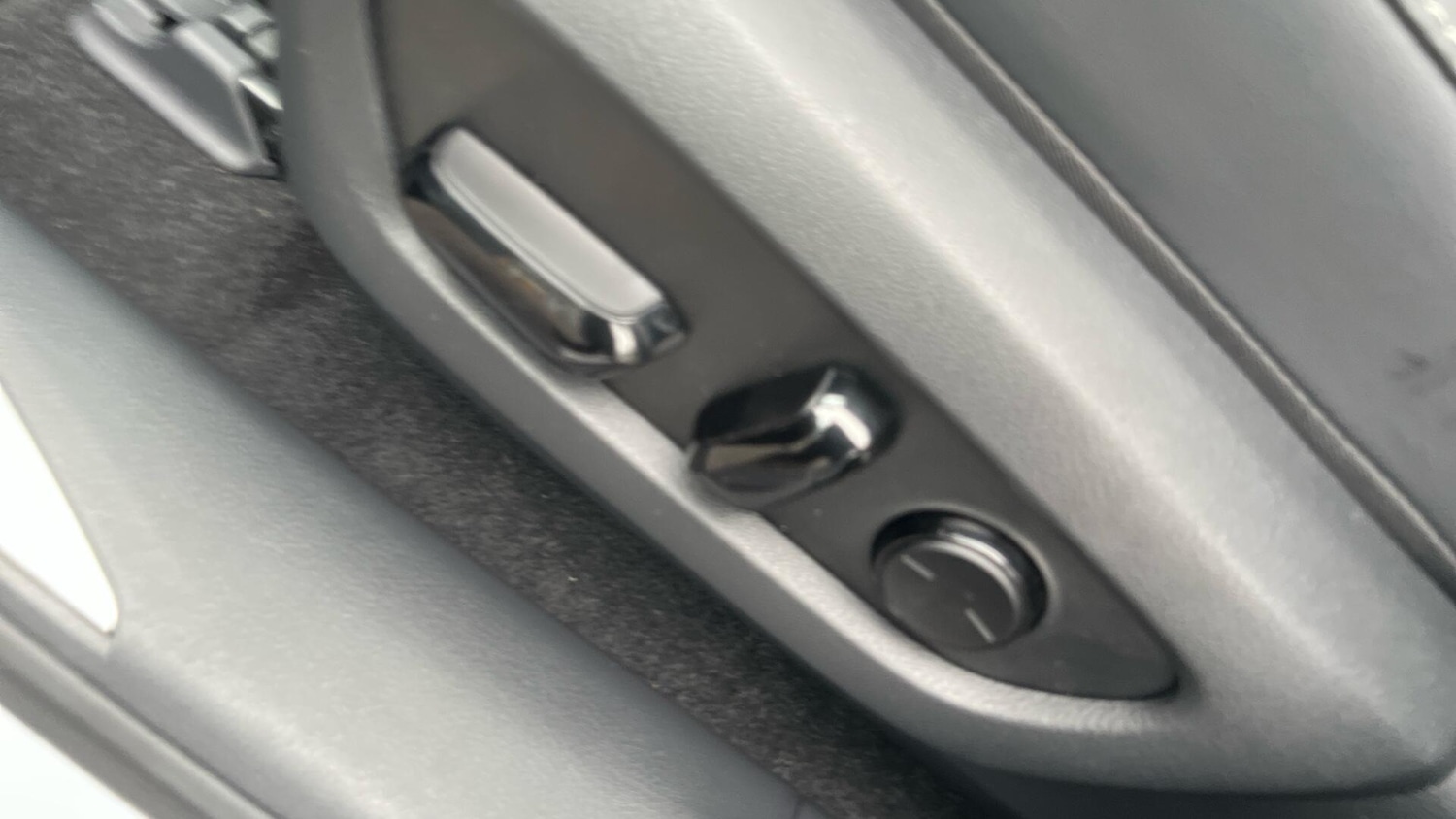 Used Lexus RX 2024 for sale - 77351356: Photo 37