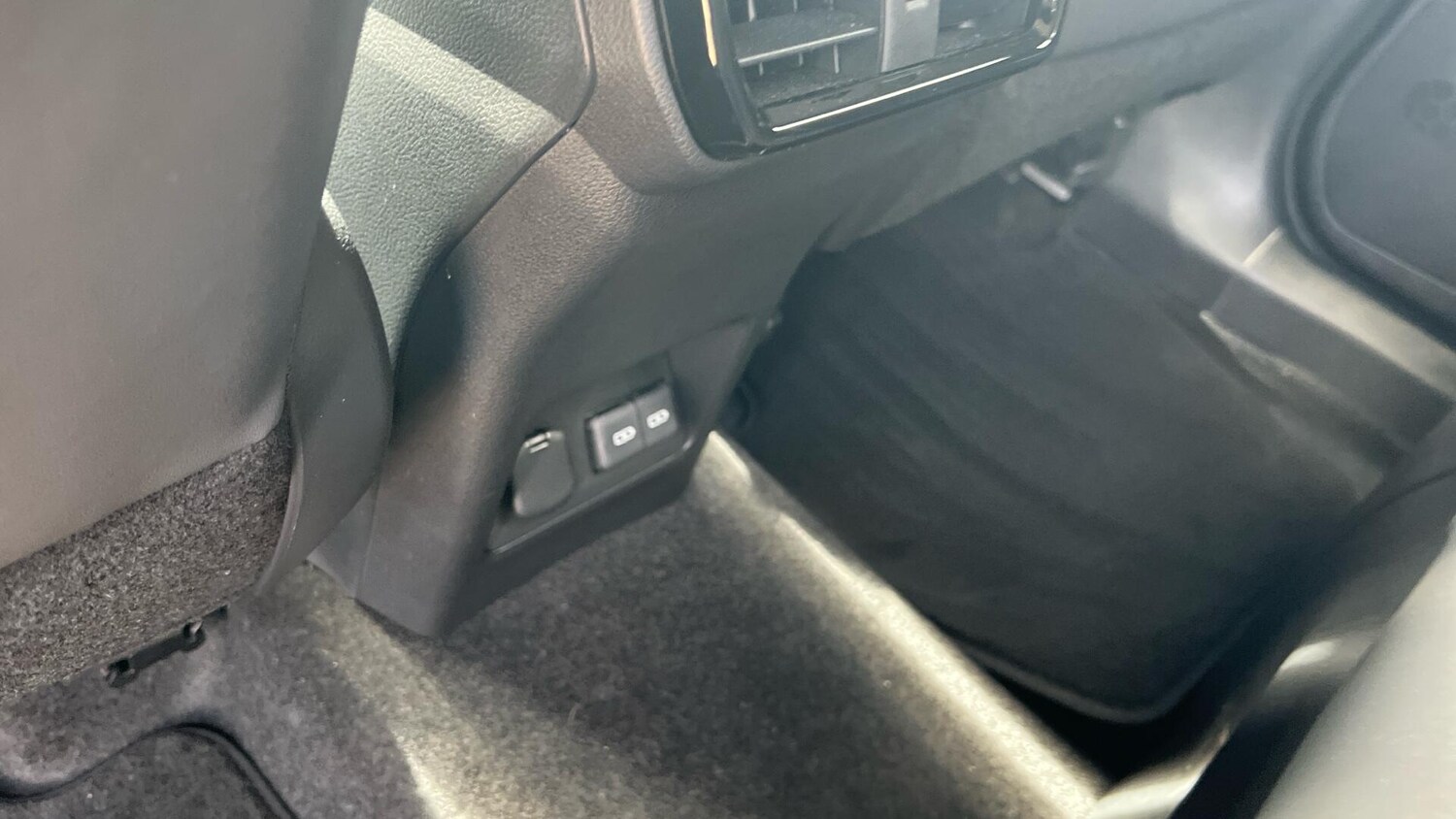 Vehicle 33