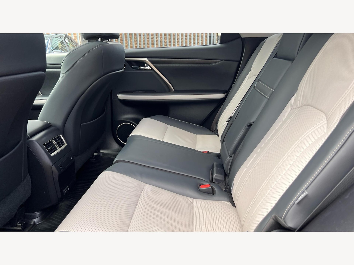 Used Lexus RX 2022 for sale - 76024493: Photo 16