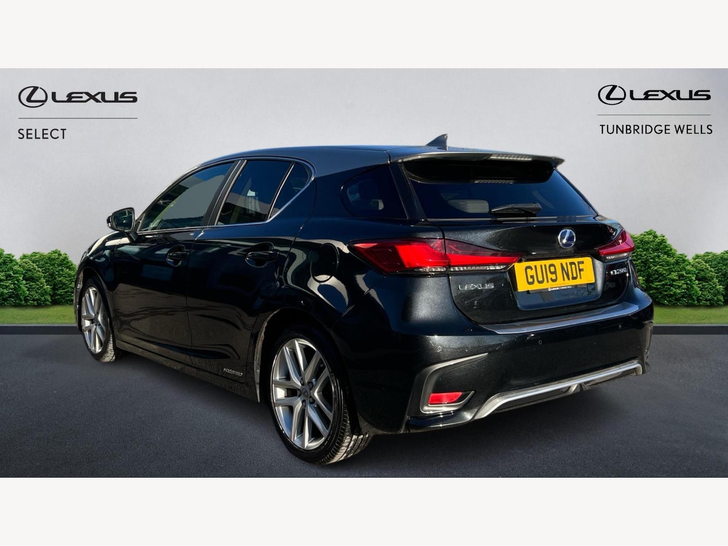 Used Lexus CT 2019 for sale - 77254671: Photo 2