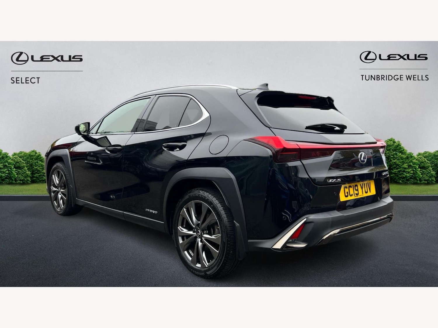 Used Lexus UX 2019 for sale - 76314799: Photo 2