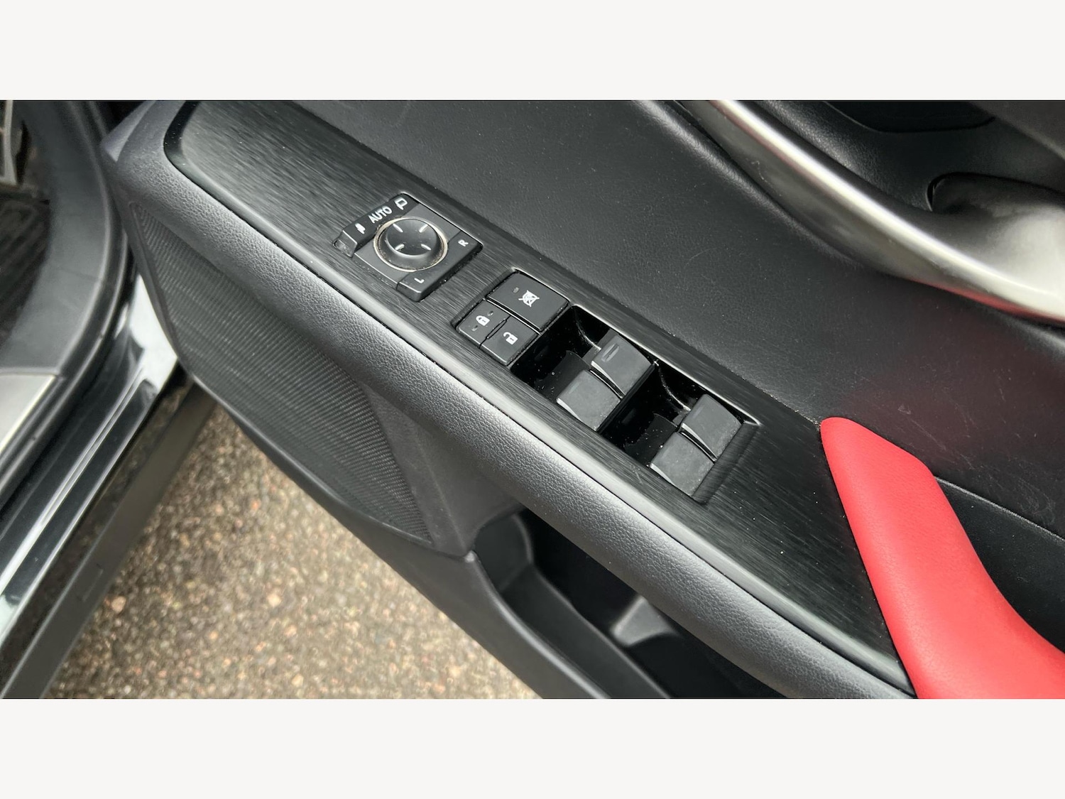 Used Lexus UX 2019 for sale - 76314799: Photo 30