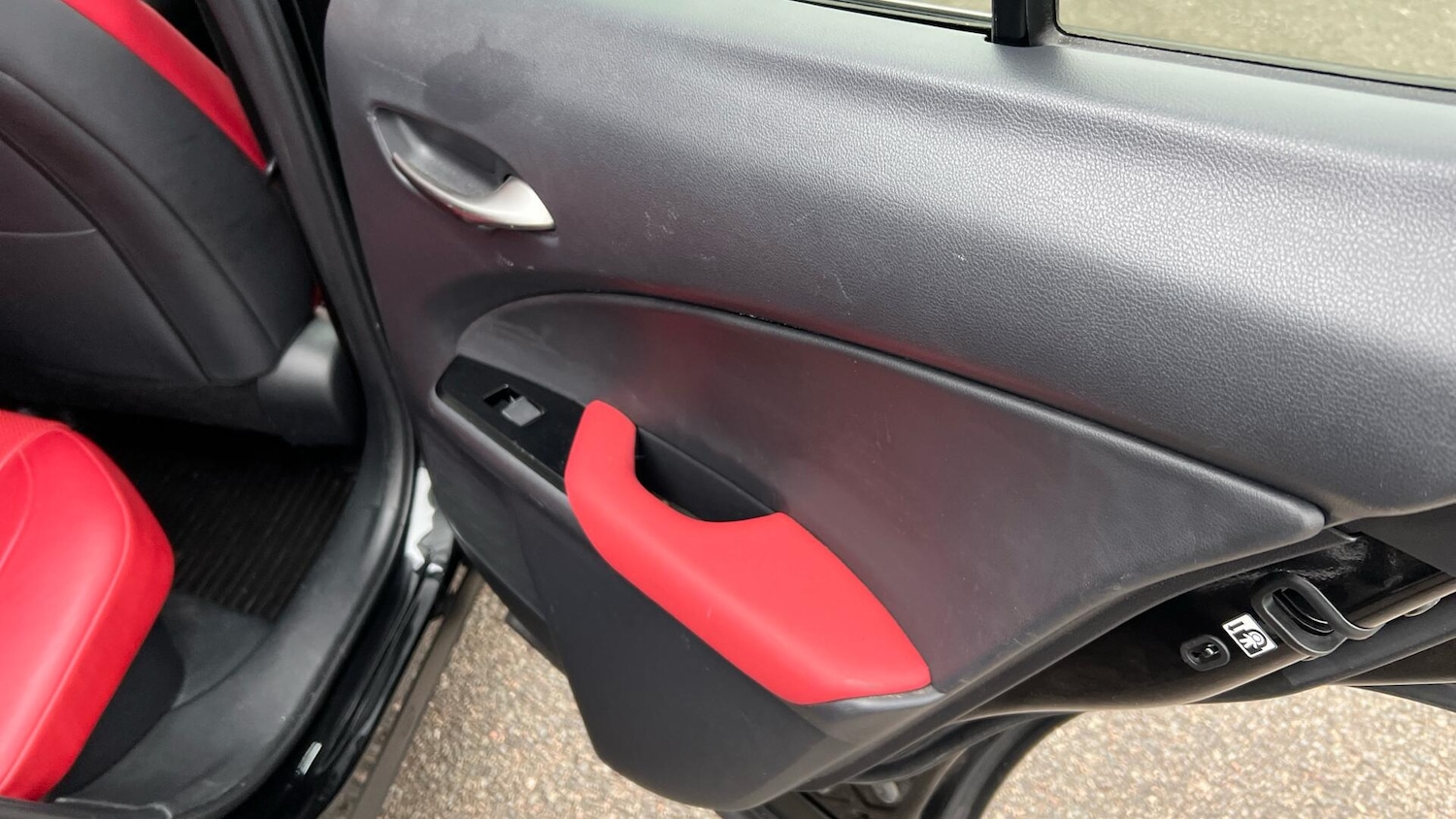 Used Lexus UX 2019 for sale - 76314799: Photo 33