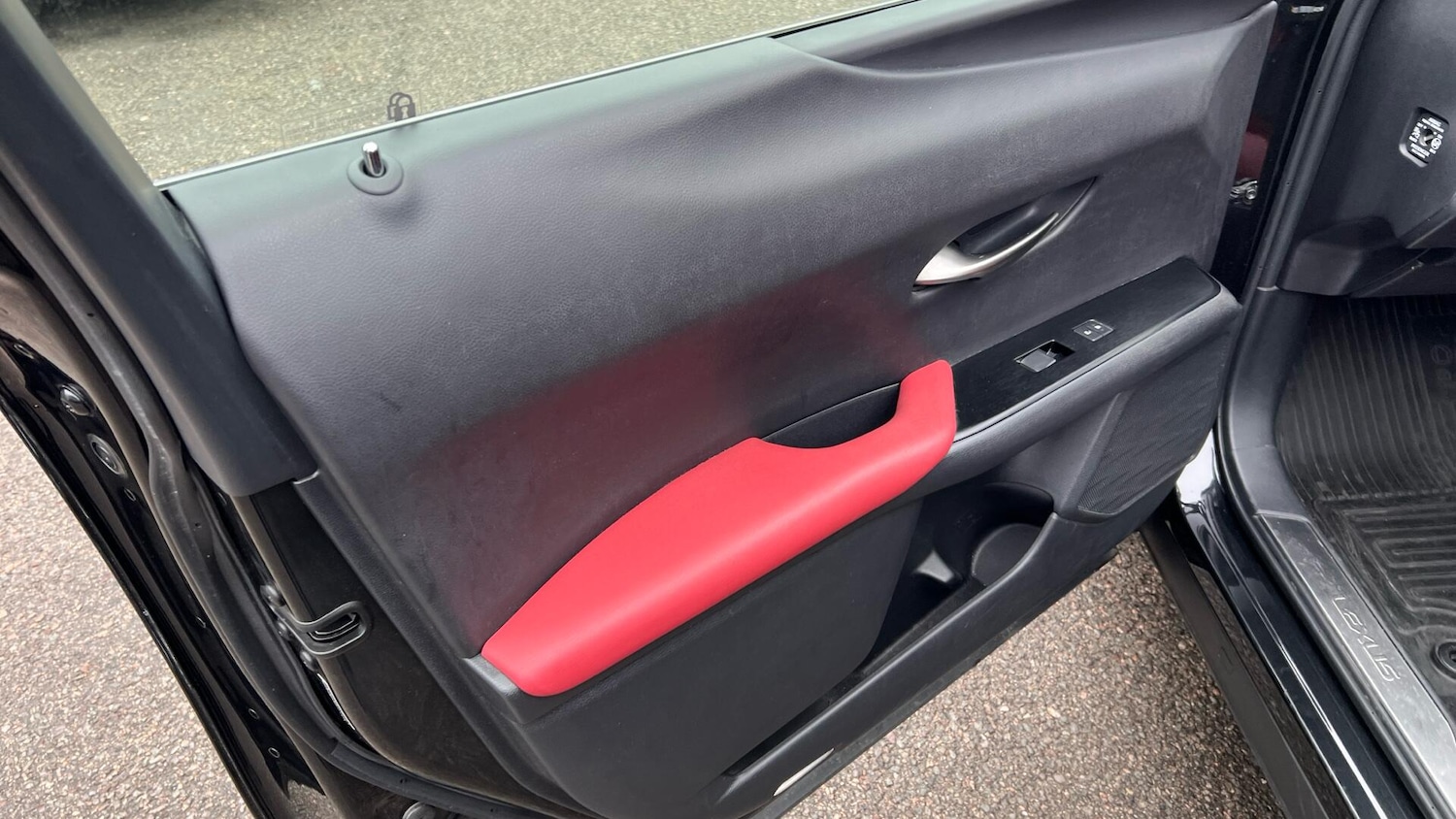 Used Lexus UX 2019 for sale - 76314799: Photo 35