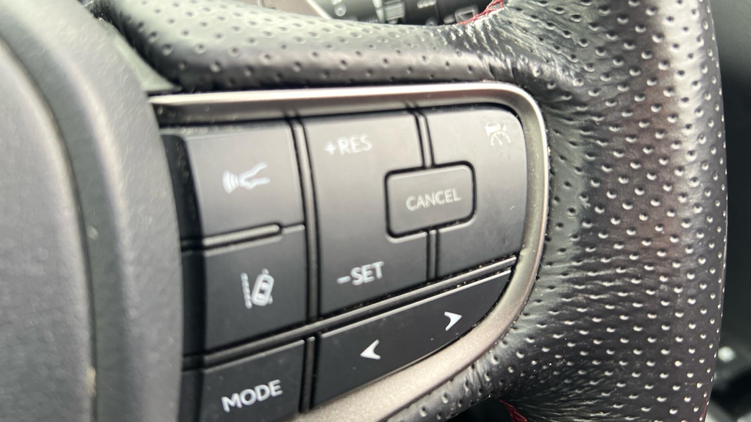 Used Lexus UX 2019 for sale - 76314799: Photo 41