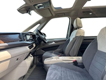Used Volkswagen Multivan 2024 for sale - 78748235: Photo