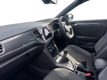 Used Volkswagen T-Roc 2019 for sale - 79500407: Photo