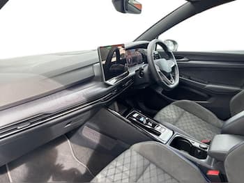 Used Volkswagen Golf 2025 for sale - 79771566: Photo