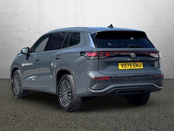 Used Volkswagen Touran 2025 for sale - 79243813: Photo