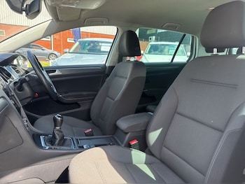 Used Volkswagen Golf 2019 for sale - 78938128: Photo