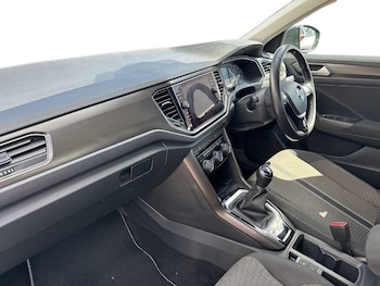 Used Volkswagen T-Roc 2020 for sale - 79098300: Photo