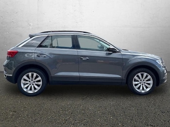 Used Volkswagen T-Roc 2020 for sale - 79098300: Photo