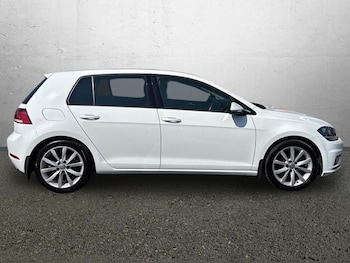 Used Volkswagen Golf 2017 for sale - 79243763: Photo