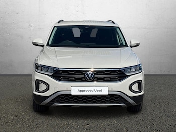 Used Volkswagen T-Roc 2023 for sale - 78733024: Photo