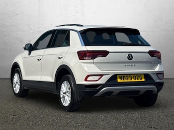 Used Volkswagen T-Roc 2023 for sale - 78733024: Photo