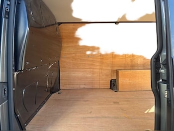 Used Volkswagen Transporter 2023 for sale - 78507996: Photo