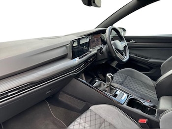 Used Volkswagen Golf 2023 for sale - 79433646: Photo
