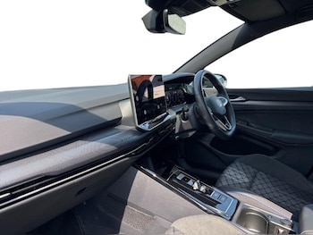 Used Volkswagen Golf 2025 for sale - 79240059: Photo