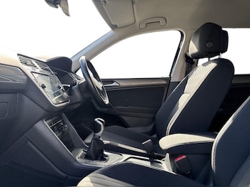 Used Volkswagen Tiguan Allspace 2023 for sale - 78335995: Photo