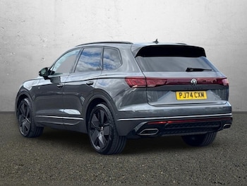 Used Volkswagen Touareg 2024 for sale - 79456751: Photo