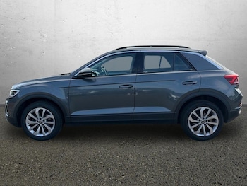 Used Volkswagen T-Roc 2022 for sale - 79515651: Photo