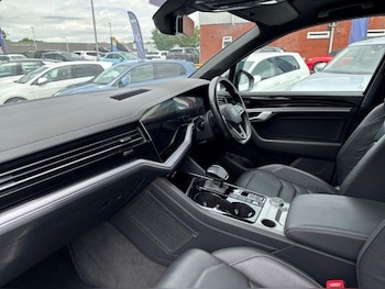 Used Volkswagen Touareg 2021 for sale - 78973757: Photo